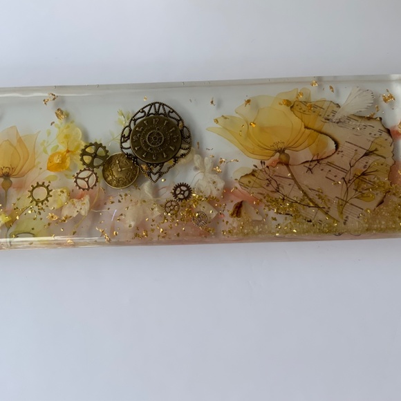 Beautiful Flowered and Metal Wrist Rest - Picture 5 of 5